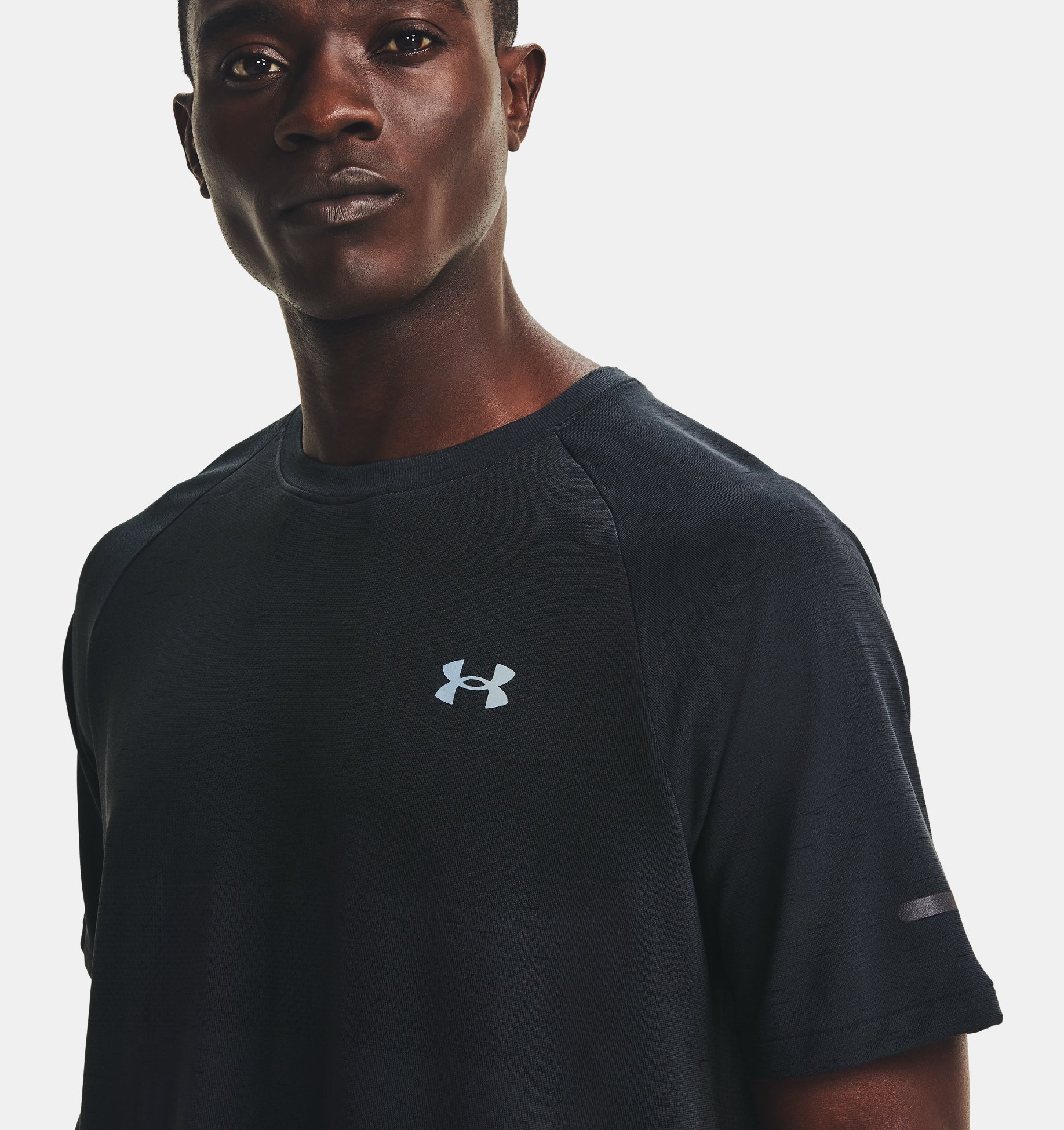 Under Armour Men Vanish Seamless Short Sleeve Mens T Shirt with Tight Cut Cool and Breathable Running Apparel for Men 